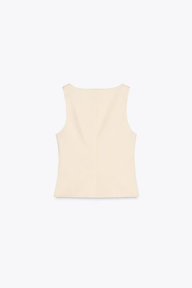 BUTTONED TOP
