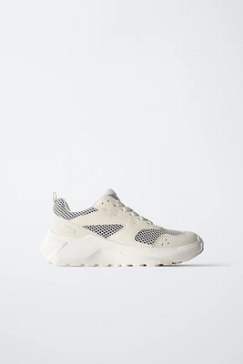 THICK SNEAKERS