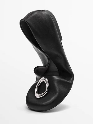 Ballet flats with metal piece