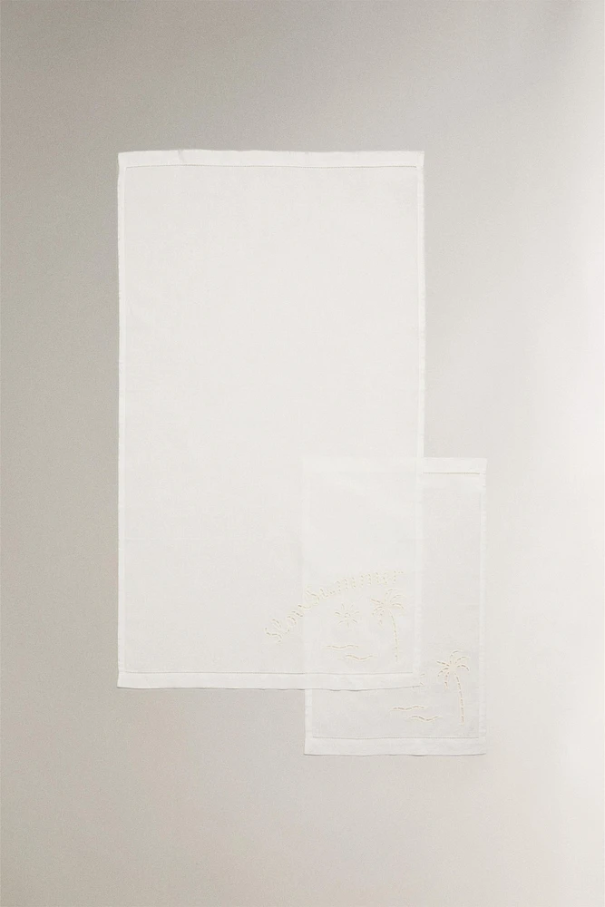 LOT SERVIETTES DE BAIN BRODÉES (LOT DE 2)