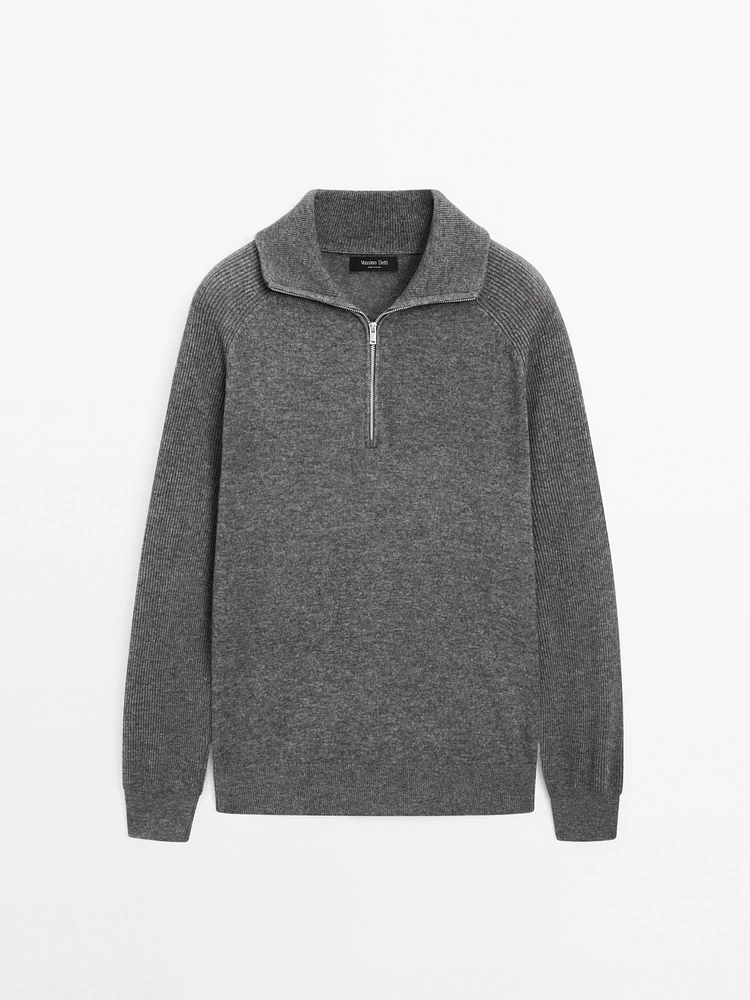 Mock neck knit sweater
