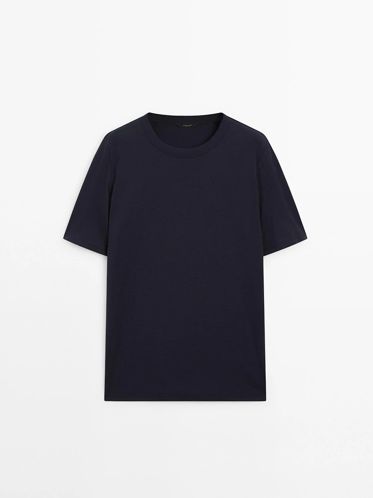 Short sleeve cotton blend T-shirt