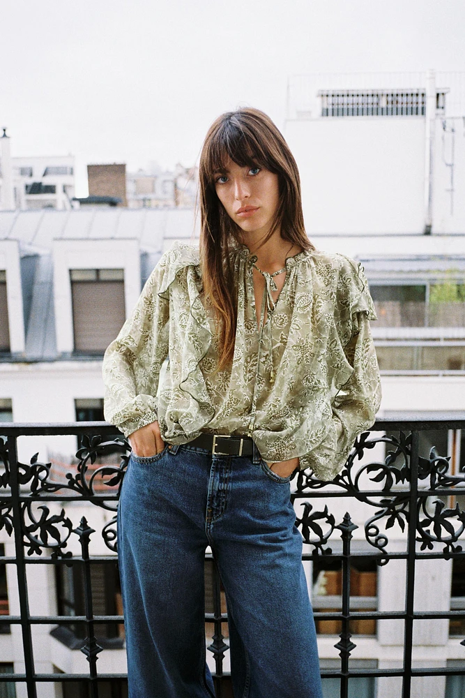 RUFFLED PRINT BLOUSE