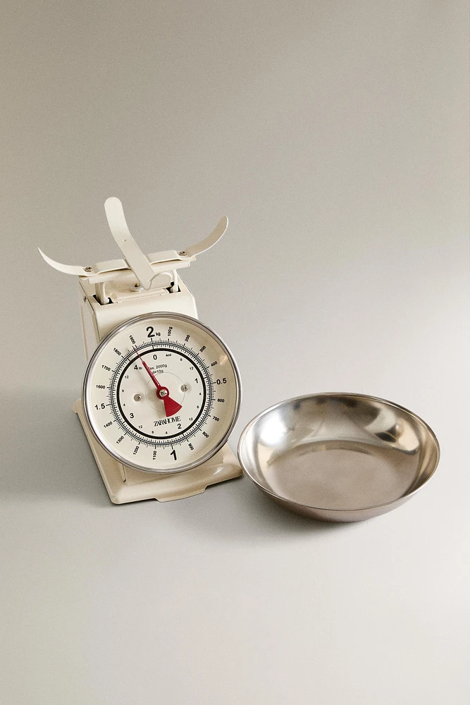 RETRO-STYLE SCALE