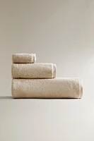 EXTRA SOFT COTTON BATH TOWEL (700 GXM²)