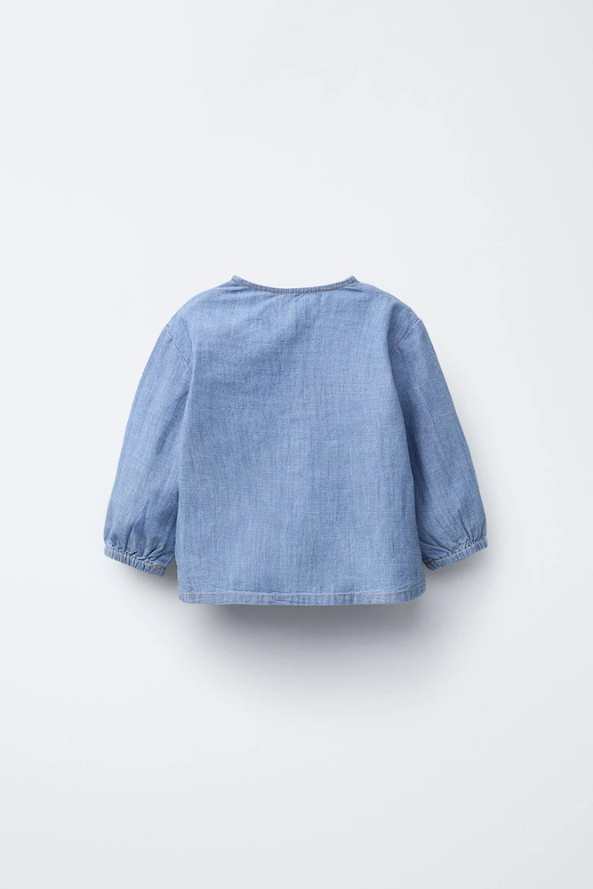 CHEMISE EN JEAN FLUIDE À COL TUNISIEN