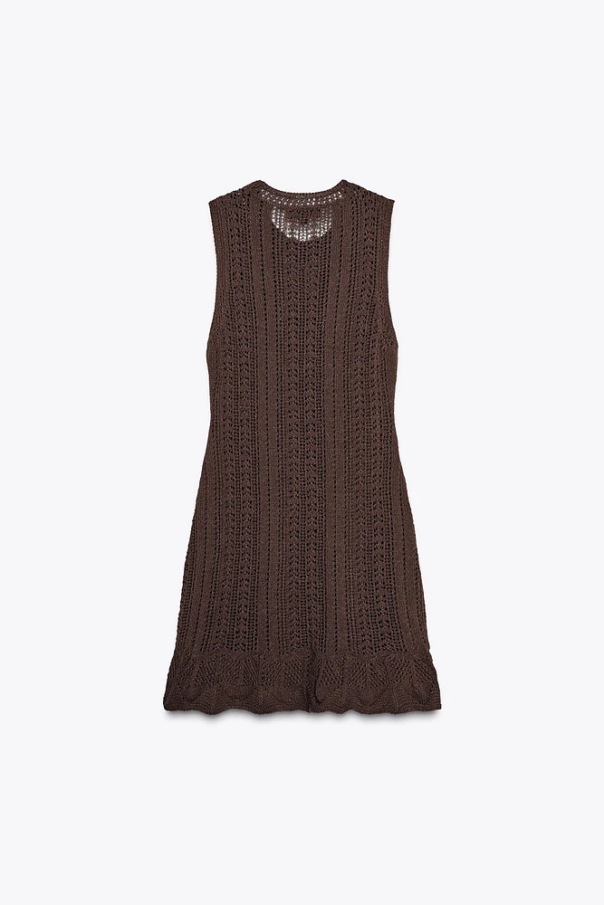 ROBE COURTE EN MAILLE CROCHET