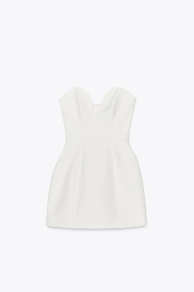 ROBE À ENCOLURE EN CŒUR
