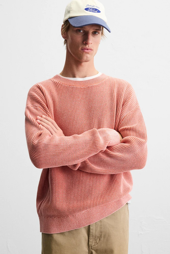 RIBBED WASHED SWEATER
