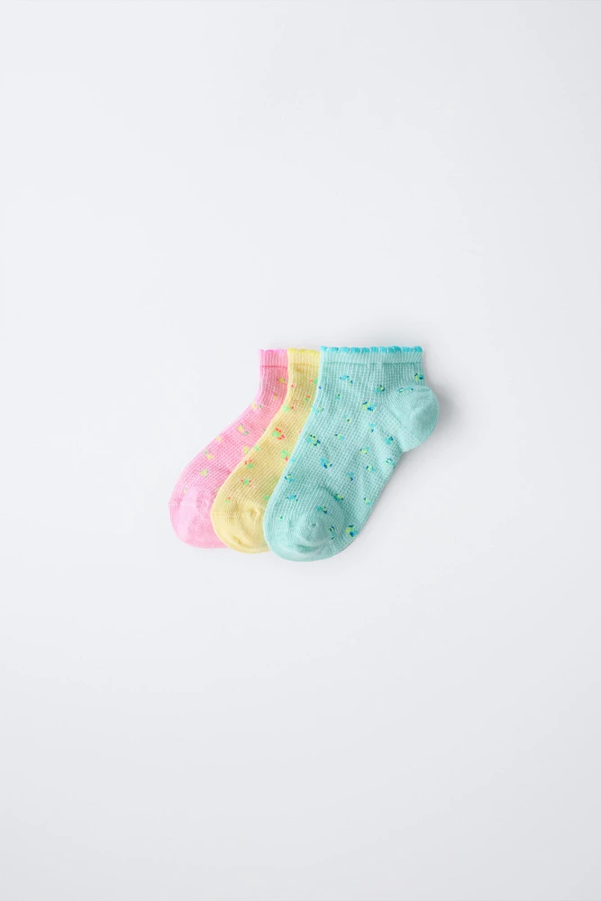 THREE-PACK OF FLORAL SOCKS