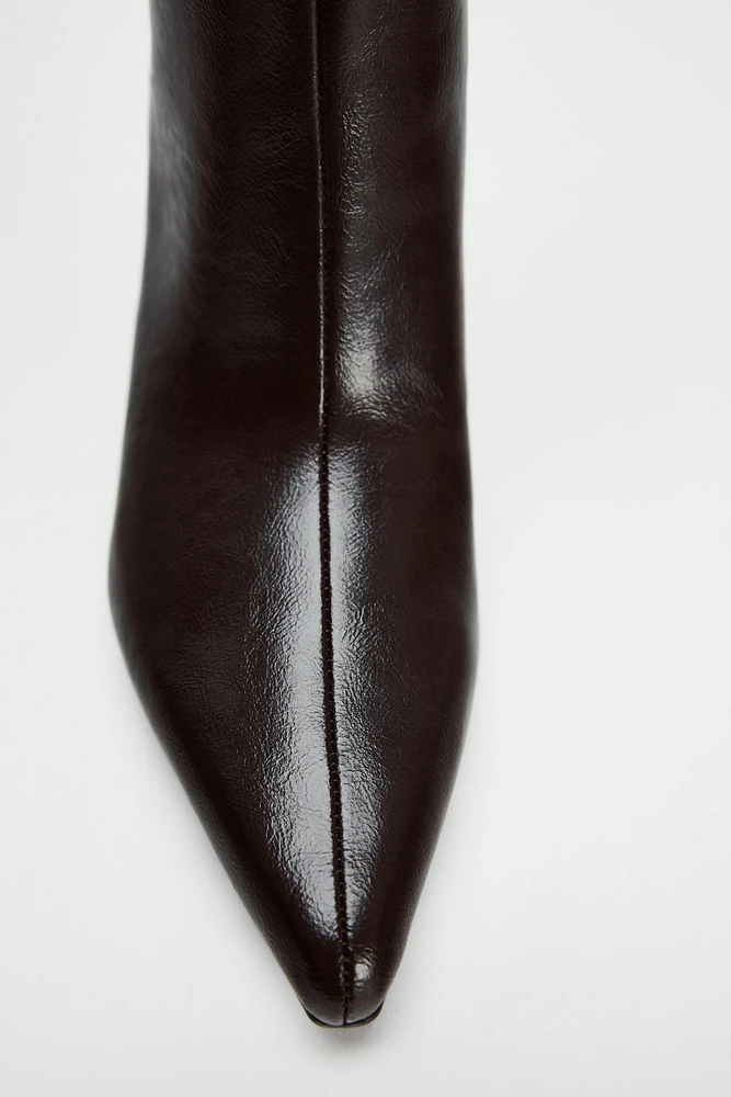 BOTTES À TALON FIN