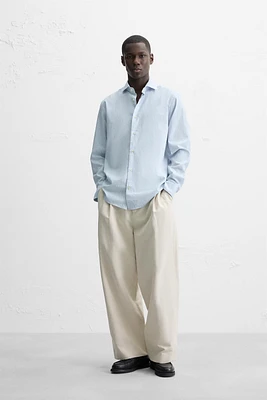 CHEMISE À TEXTURE AVEC RAYURES