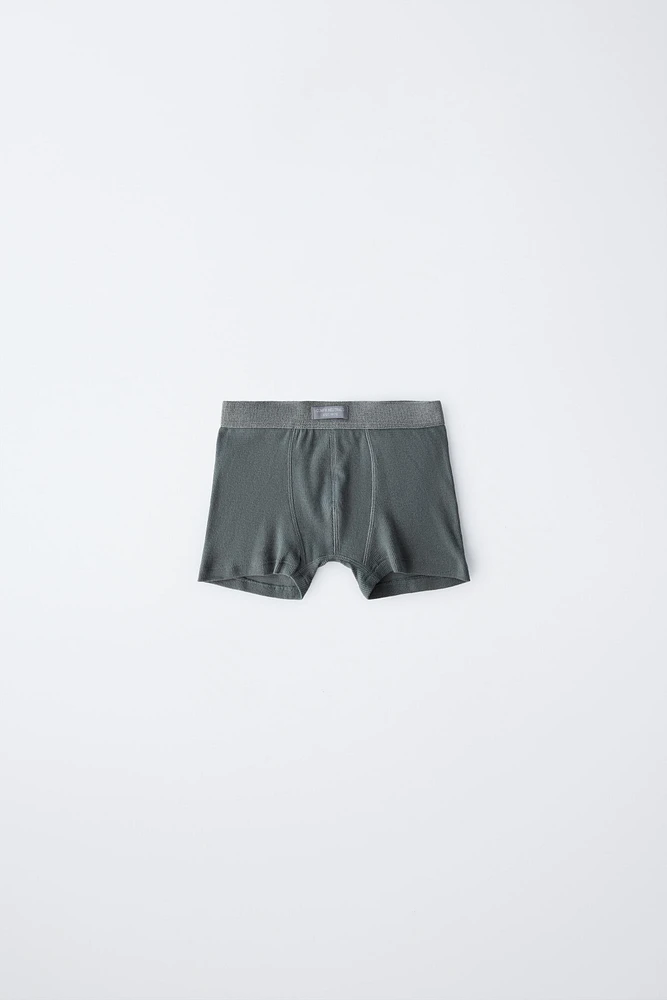 3-6 ANS/ LOT DE TROIS BOXERS ÉTIQUETTE