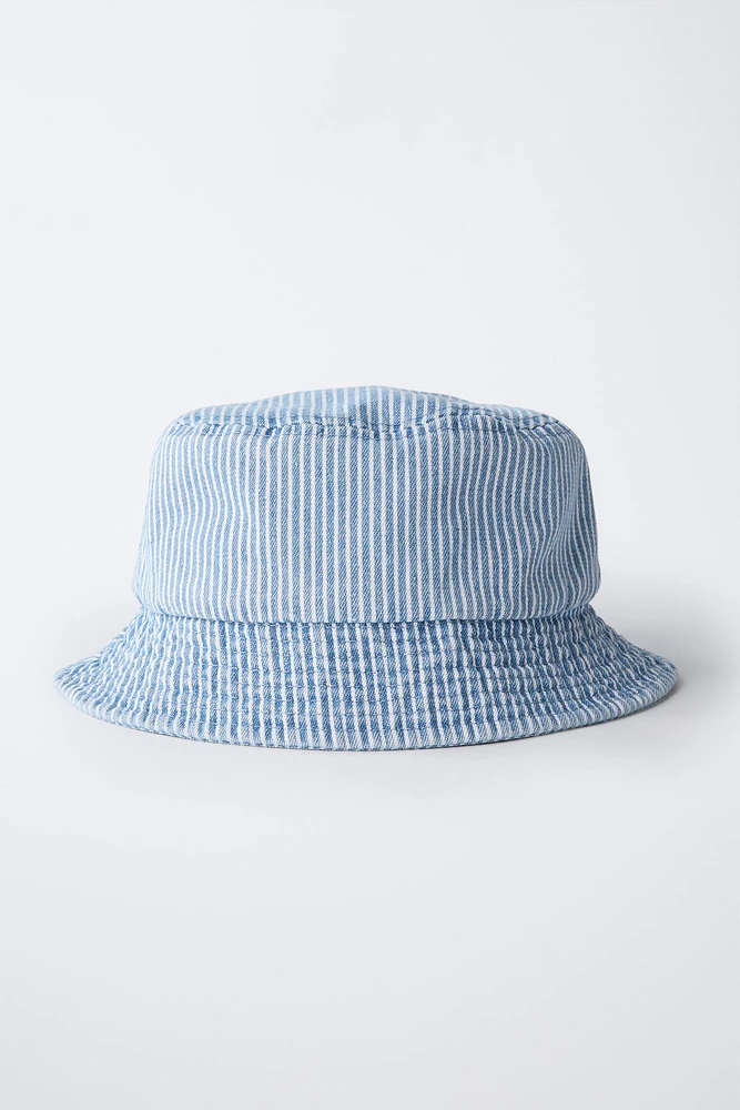 STRIPED DENIM BUCKET HAT