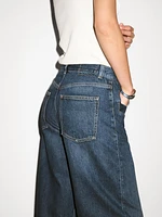 High-waist wide-leg jeans with pockets