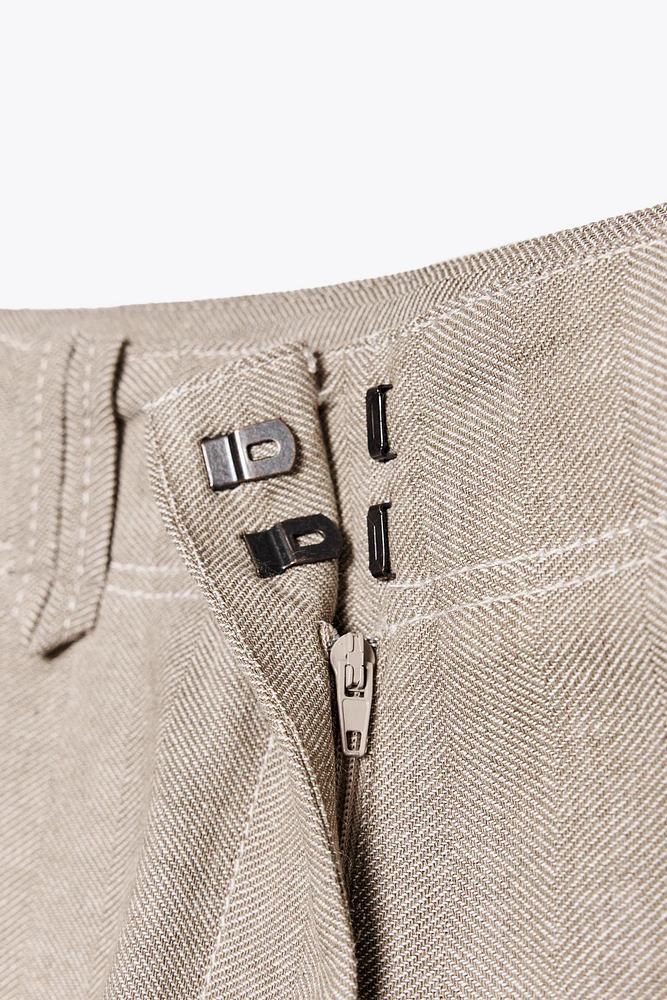 PANTALON DROIT À CHEVRONS