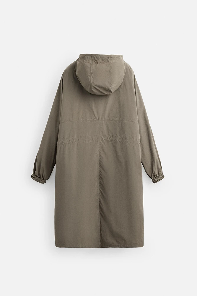 LIGHTWEIGHT TECHNICAL PARKA