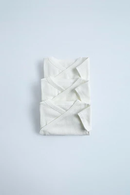 LOT DE TROIS BODYS MANCHES COURTES COL KIMONO BASIQUES
