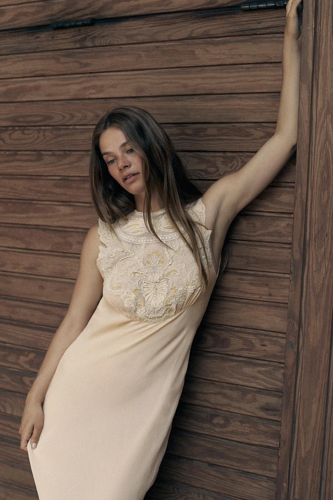 ROBE BRODERIES FANTAISIE LIMITED EDITION