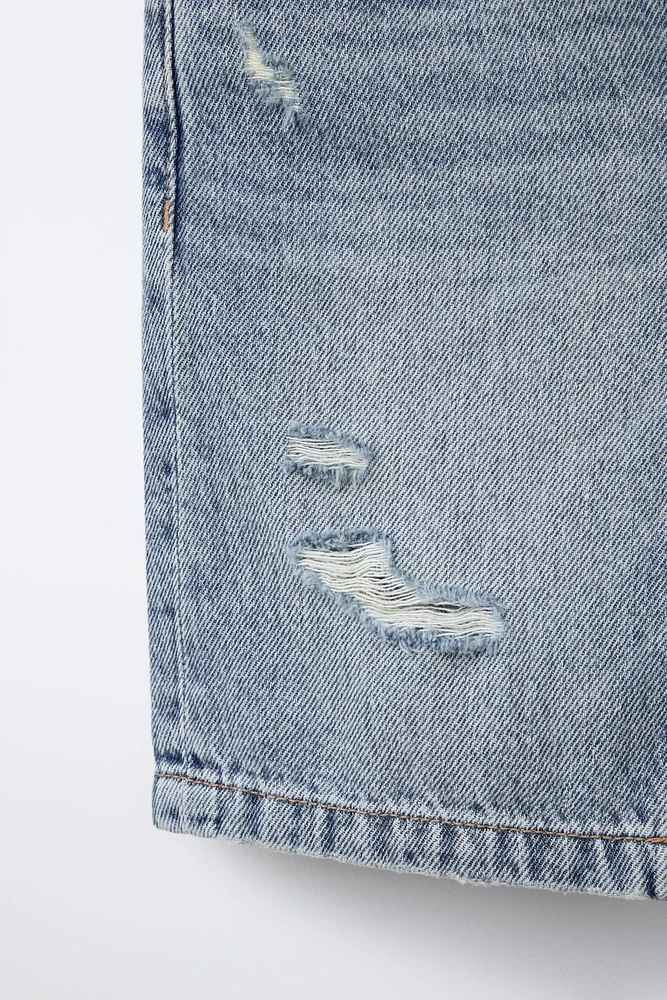 RIPPED STRAIGHT FIT DENIM SHORTS