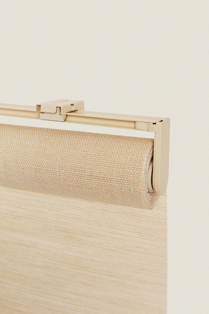 CURTAIN | MEDIUM OPACITY JUTE RETRACTABLE BLIND
