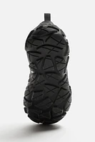 LACELESS QUILTED SNEAKERS