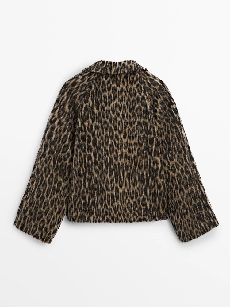 Short animal print collared coat