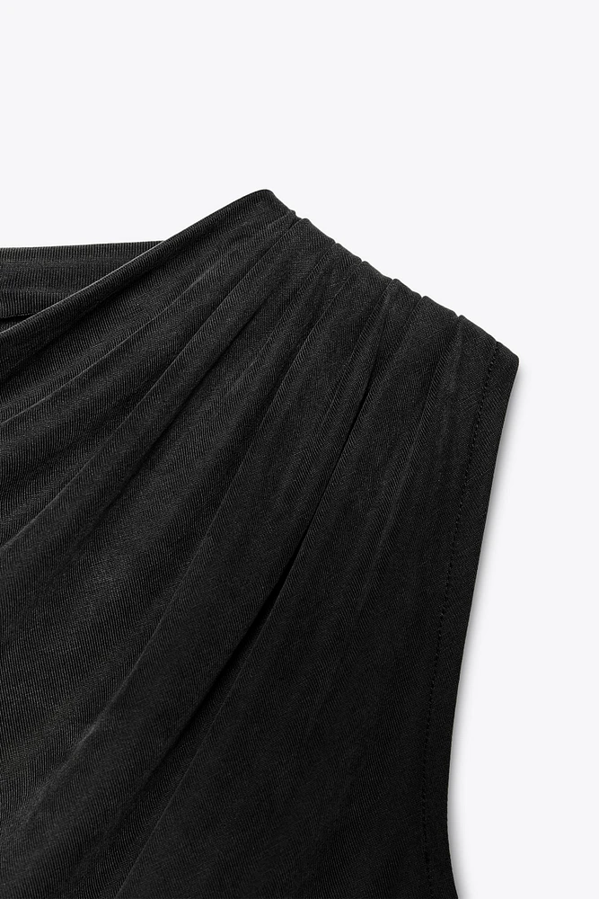 FLOWY RUCHED TOP