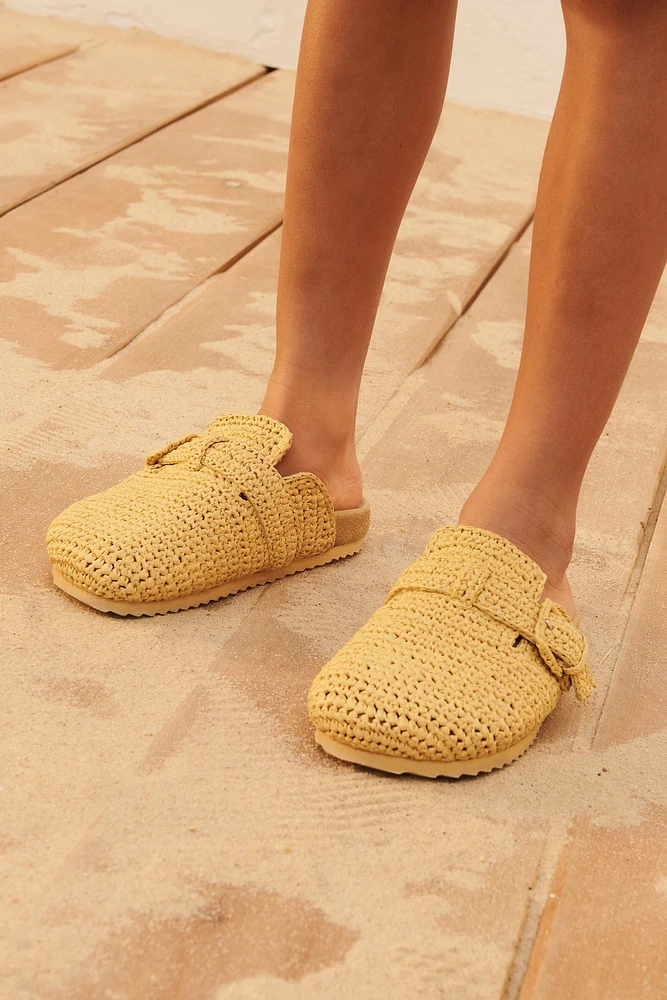 RAFFIA EFFECT CLOGS
