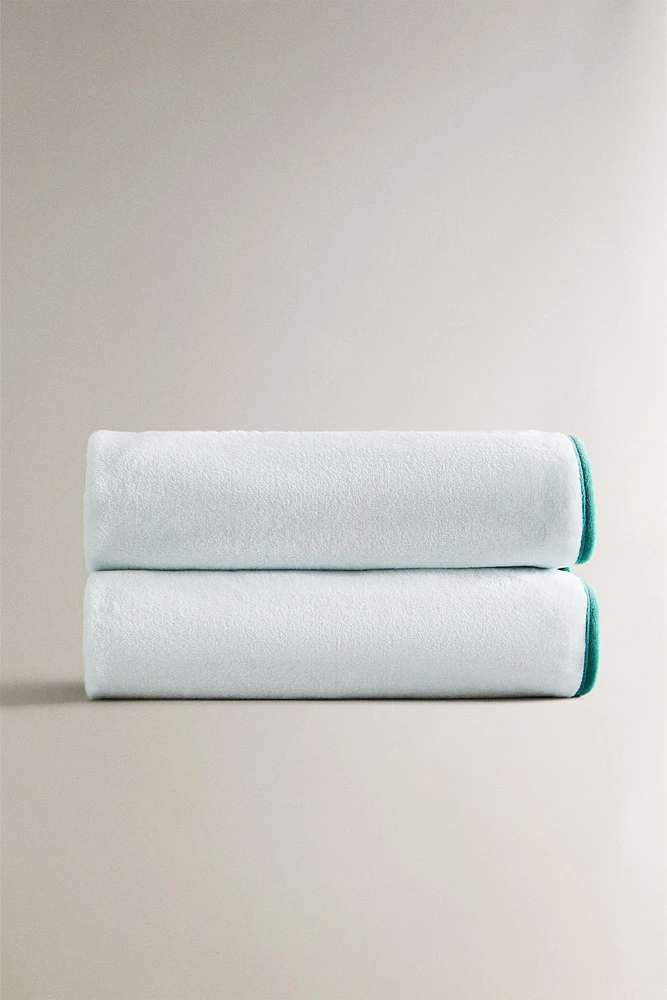 CHILDREN’S FLEECE BLANKET