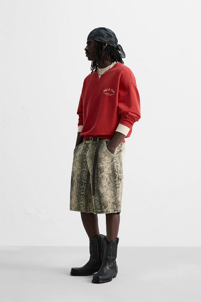 GRAPHIC PRINT SWEATSHIRT