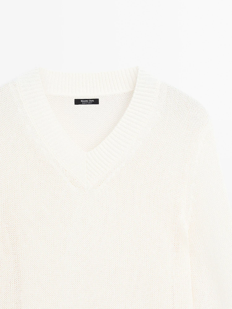 Cotton blend V-neck sweater