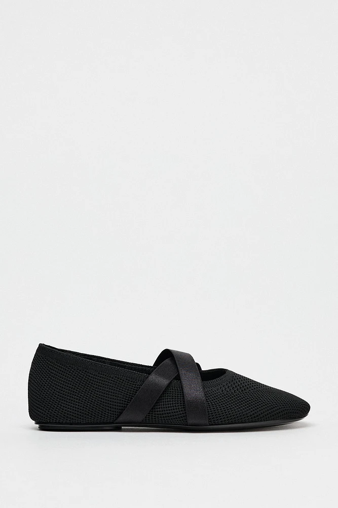 BALLERINES CROISÉES EN TISSU