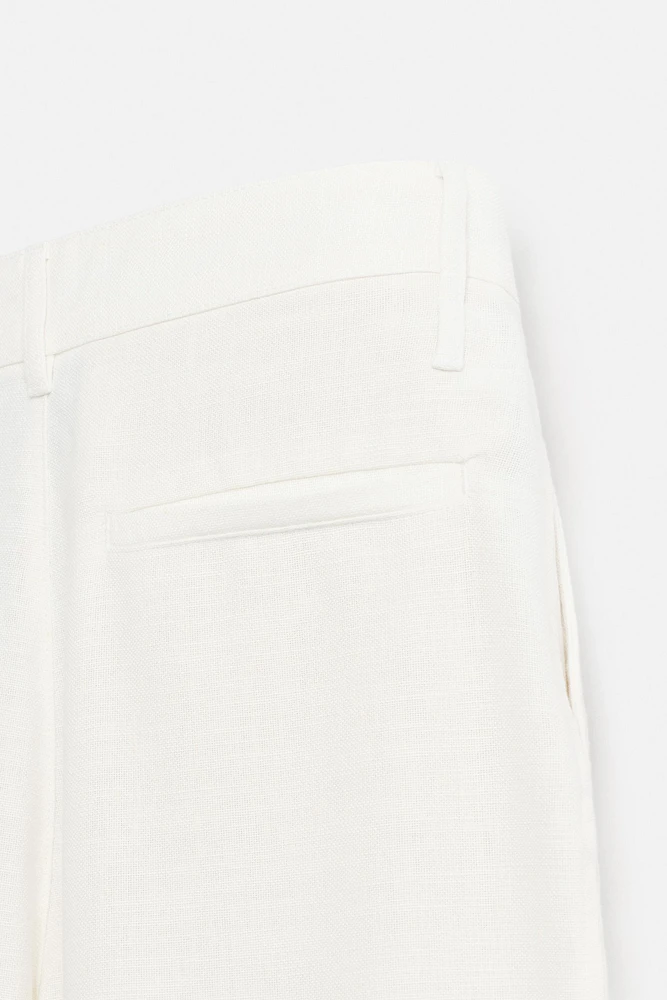 PANTALON COUPE DÉCONTRACTÉE À PLIS