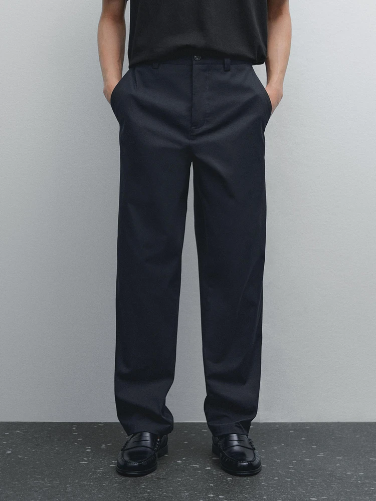 Pantalon slim en coton mélangé.