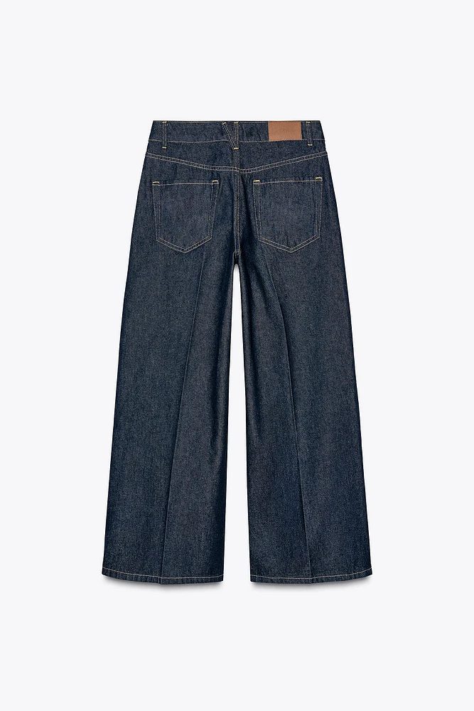 Z1975 HIGH-WAISTED STRAIGHT JEANS