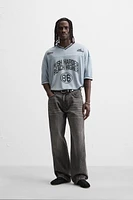T-SHIRT STRUCTURÉ VARSITY