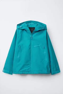 LIGHTWEIGHT HOODED WATER-REPELLENT JACKET