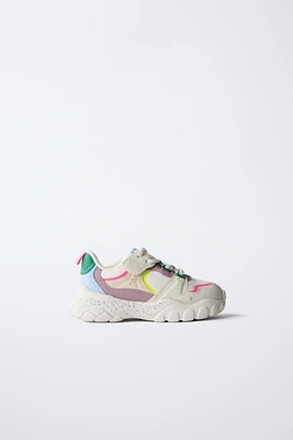 COLOR SNEAKERS