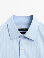 Chemise regular fit à rayures en coton mélangé