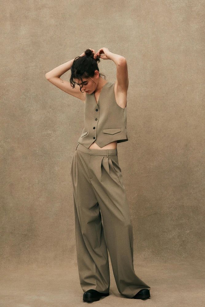 CONTRAST BACK VEST