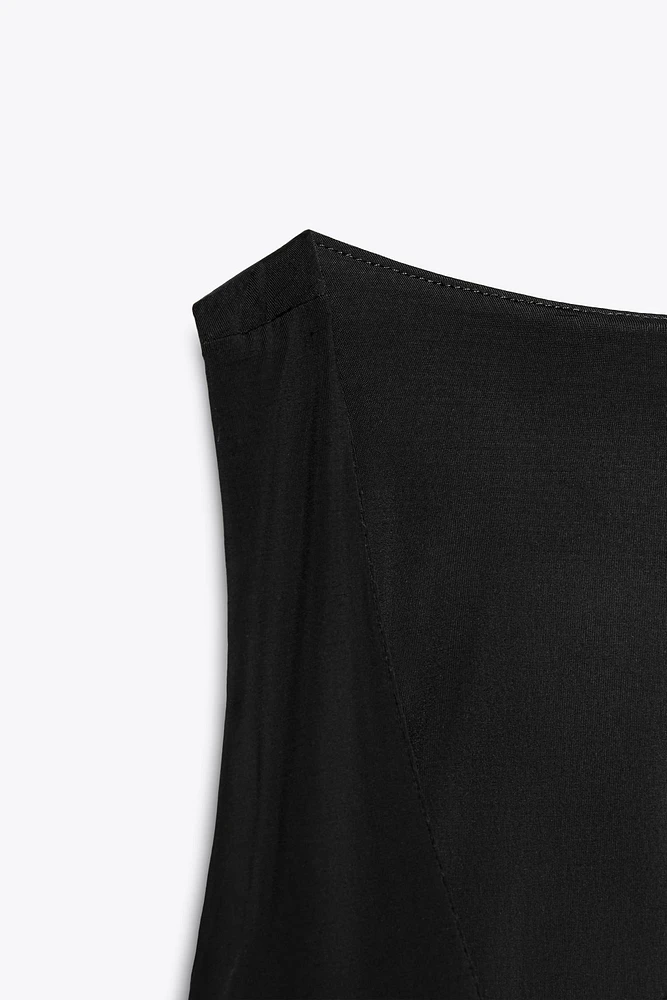 V-NECK TOP