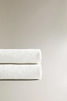 FLORAL JACQUARD BEDSPREAD