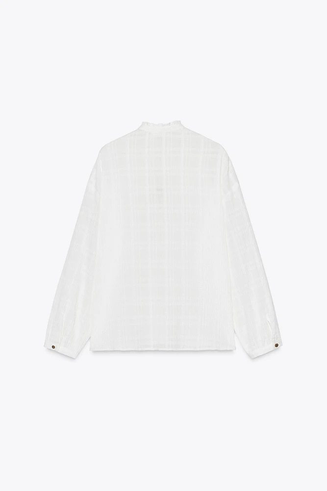 WOODEN BUTTON BLOUSE