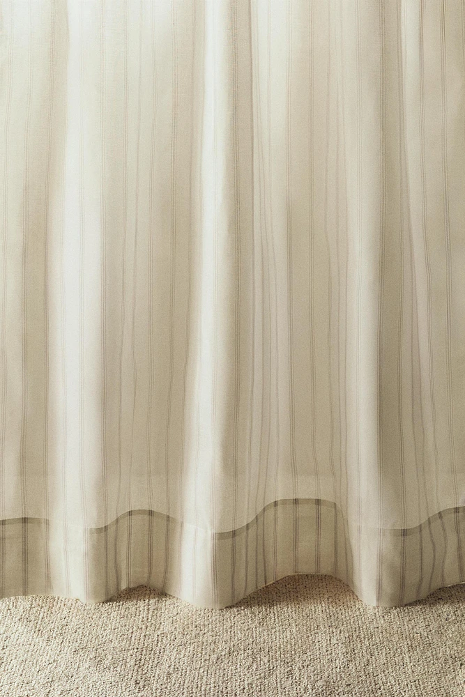 CHILDREN'S STRIPED CURTAIN