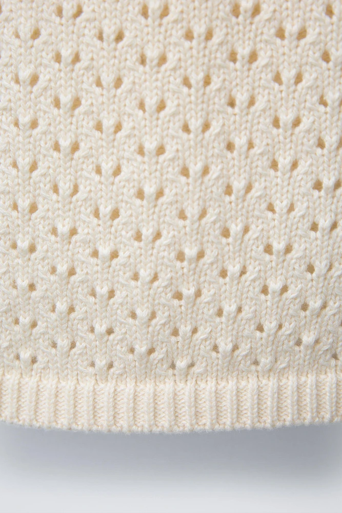 TOP EN MAILLE DENTELLE