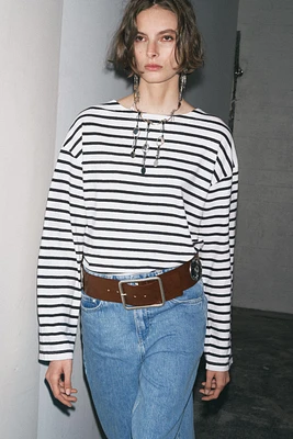 CEINTURE LARGE EN CUIR FLEURS