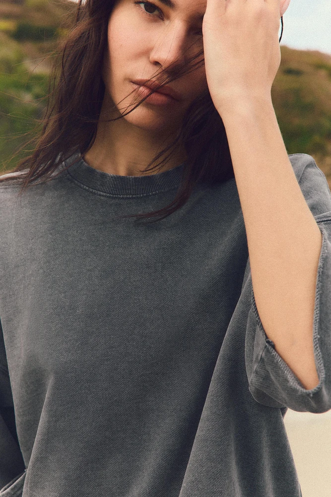 WASHED SWEATSHIRT