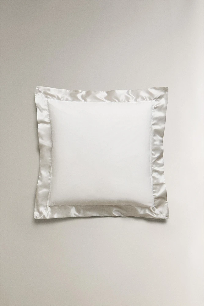 PILLOWCASE WITH SILK BORDER