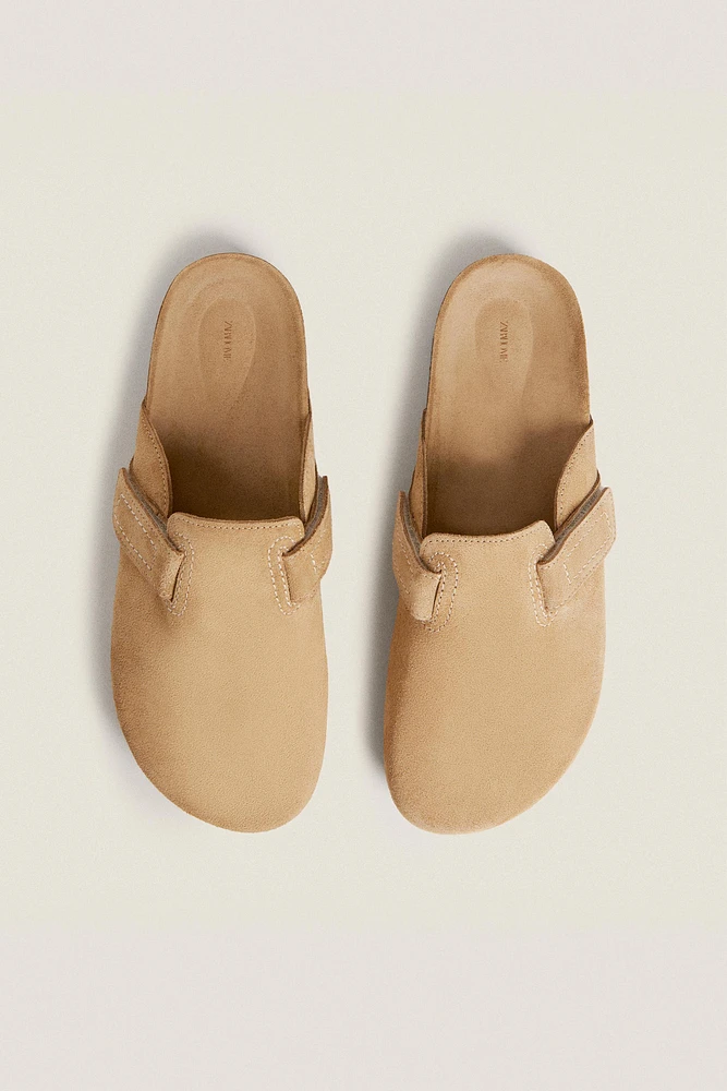 LEATHER CLOGS WITH BACKSTITCHING